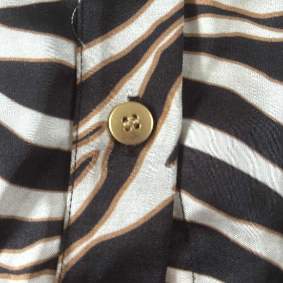 Chloe Kristyn button down long sleeve Zebra Print Blouse - size L - Picture 5 of 7
